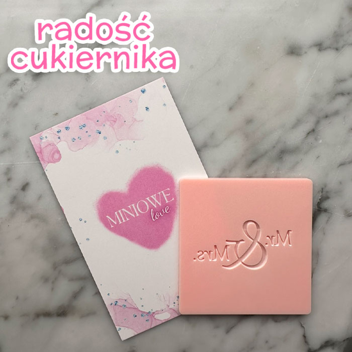 Dekoracyjny stempel Mr & Mrs 5 x 2,5 cm 